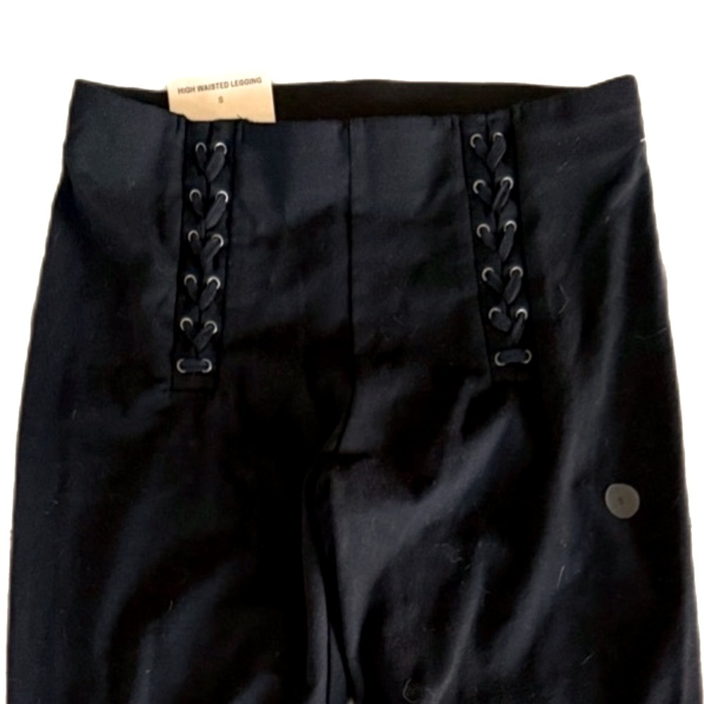 NWT Aeropostale Double Lace Front High Waisted Leggings in Black - Picture 1 of 4